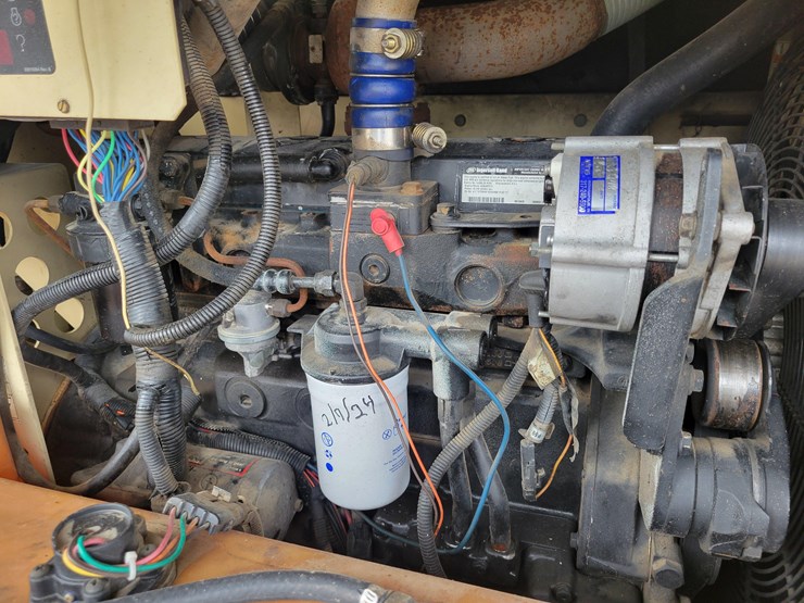 2004-ingersoll-rand-xp375-image-5