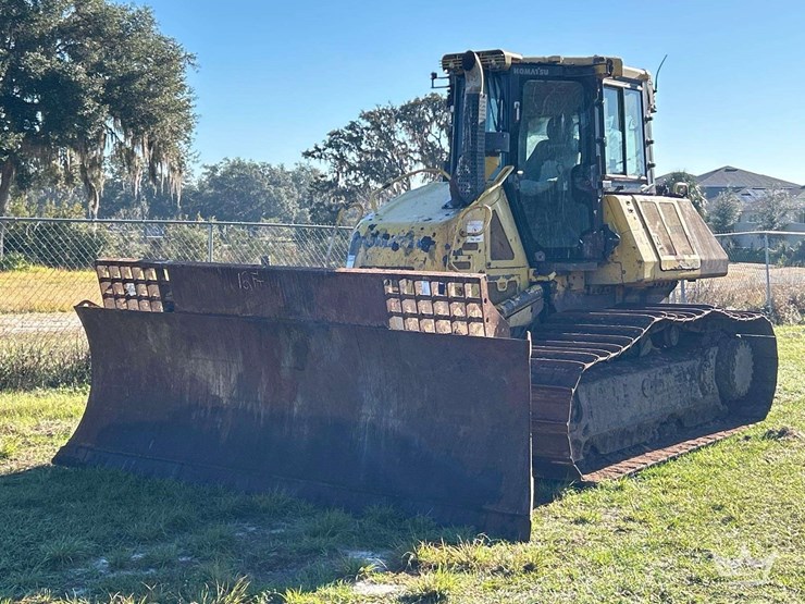 2018-komatsu-d61px-image-1