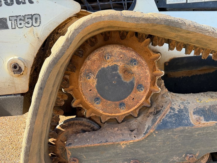 bobcat-t650-image-15