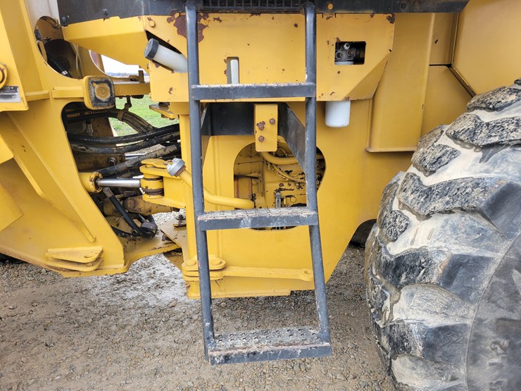 2004-caterpillar-938g-image-10