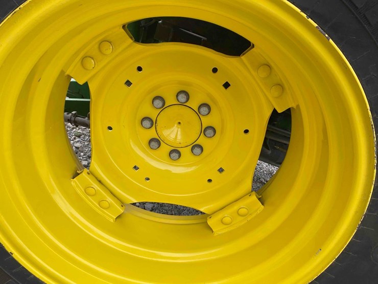 2013-john-deere-5085m-image-59