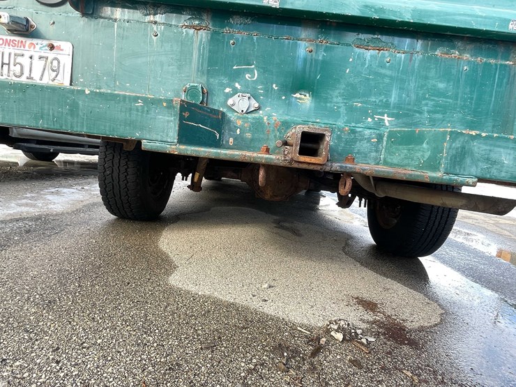 2011-chevrolet-1500-image-38