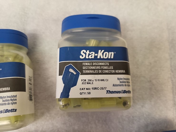 (4)-containers-sta-kon-female-disconnects---tag-#1209-image-5