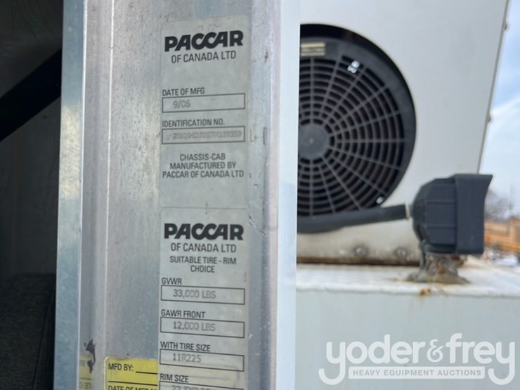 2007-kenworth-t300-image-27