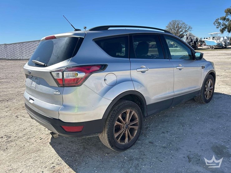 2017-ford-escape-image-3