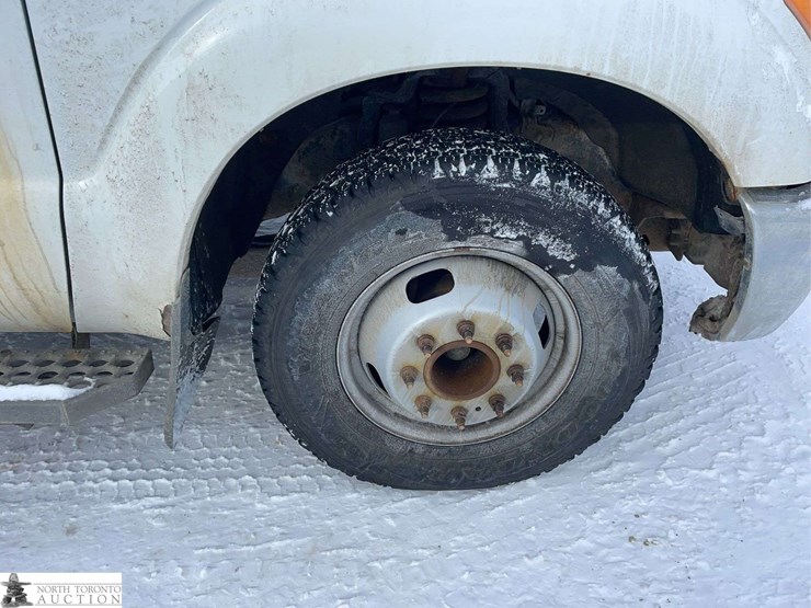 2012-ford-f350-image-23