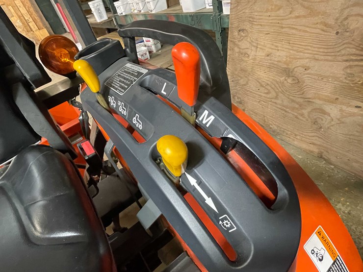 kubota-lx2610-image-18