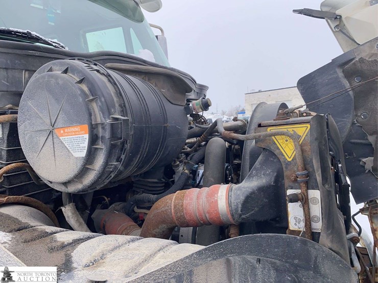 2009-international-durastar-4400-image-19