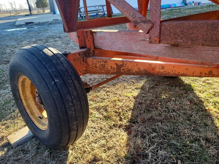 mccurdy-hopper-wagon-w/farmers-pride-running-gear-image-17