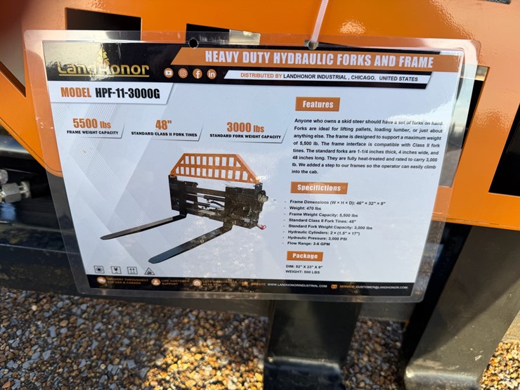 #7865-•-skid-steer-hydraulic-pallet-forks-image-1