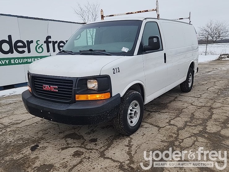 2011-gmc-savana-g2500-image-1