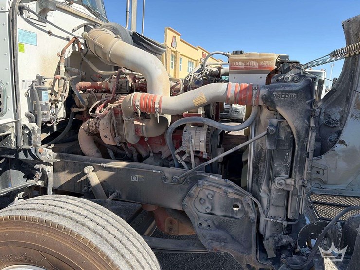 2012-peterbilt-386-image-9