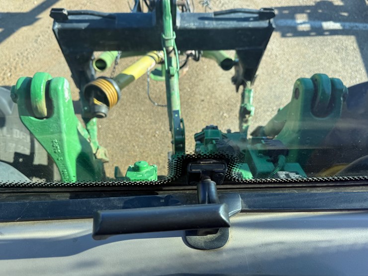 john-deere-6145r-image-35