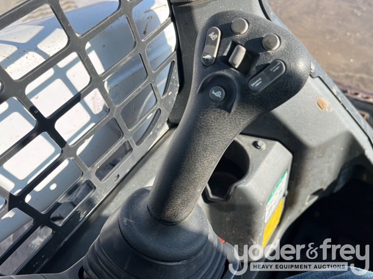 2021-bobcat-s62-image-31