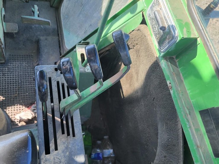 john-deere-7520-image-72