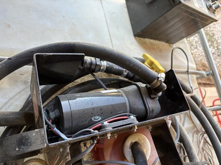 250gal-ibc-tote-w/feed-stabilizer-image-3