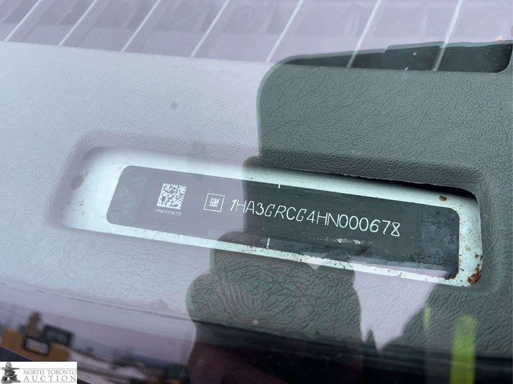 2017-chevrolet-express-g3500-image-16