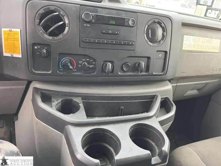 2013-ford-e350-image-23