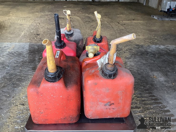 assorted-gas-jugs-image-7