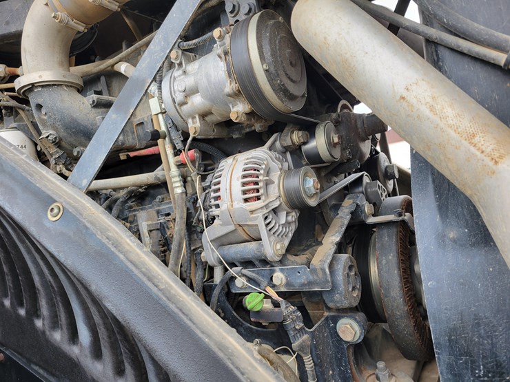 2014-case-ih-400-image-36