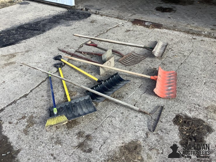 lawn-tools-image-3