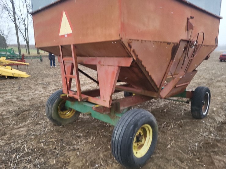 hopper-wagon-w/running-gear-image-22