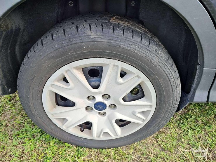 2014-ford-escape-image-23