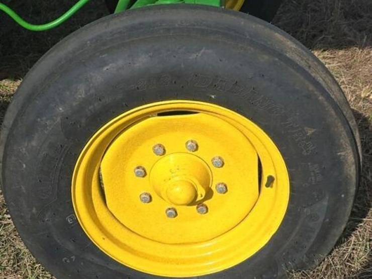 1993-john-deere-6100-image-2