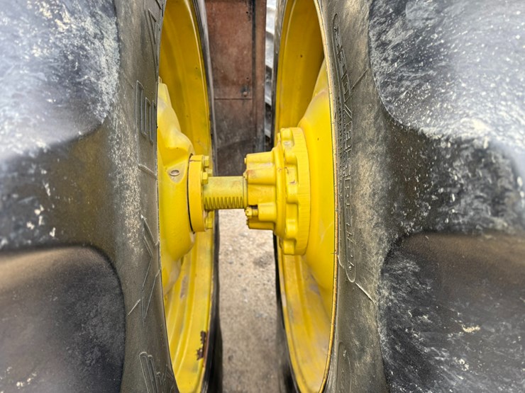 john-deere-9300-image-13