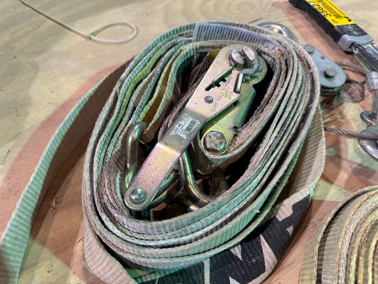 #35627-•-lot-of-(2)-ratchet-straps-&-binder-(1)-come-a-long-image-3