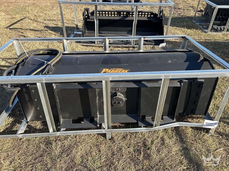 2025-pabreak-hydraulic-vibratory-roller-skid-steer-attachment-image-7