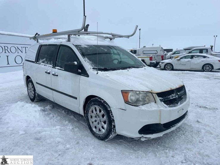 2015-ram-tradesman-image-3