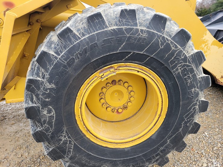 2004-caterpillar-938g-image-17