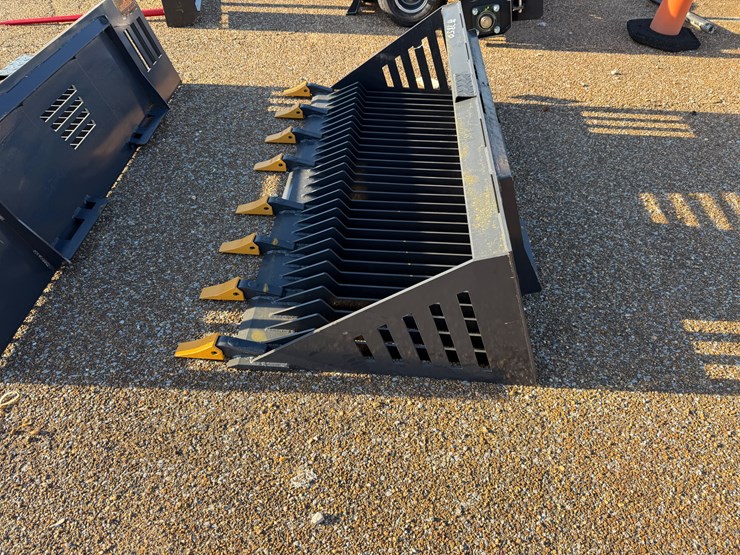 #7850-•-skid-steer-rock-bucket-image-4