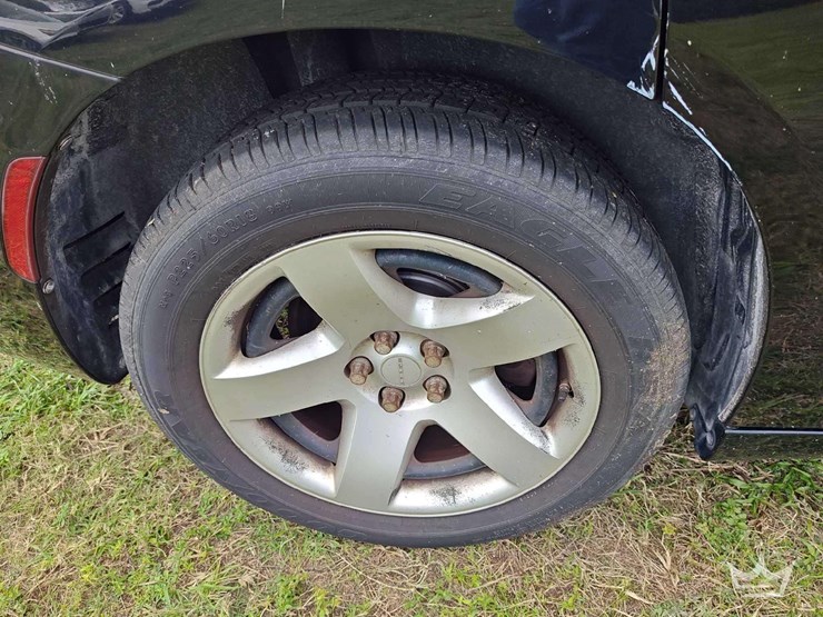 2015-dodge-charger-sedan-image-40