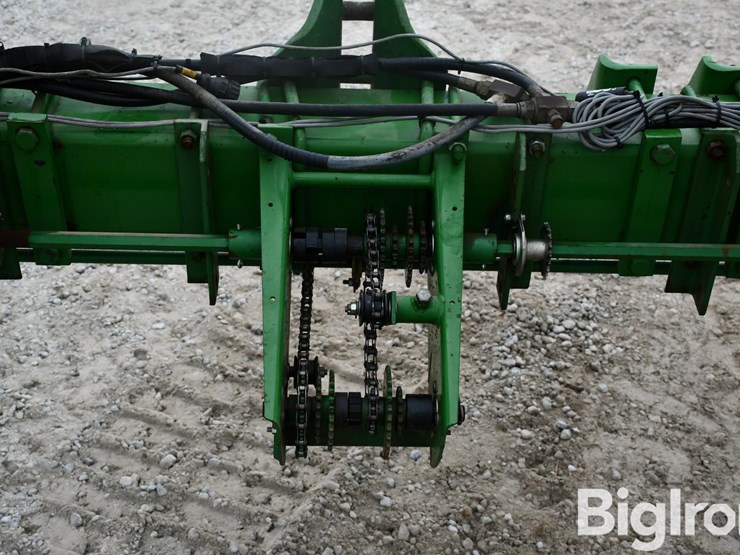 john-deere-male-row-4-0/4-1-planter-image-10