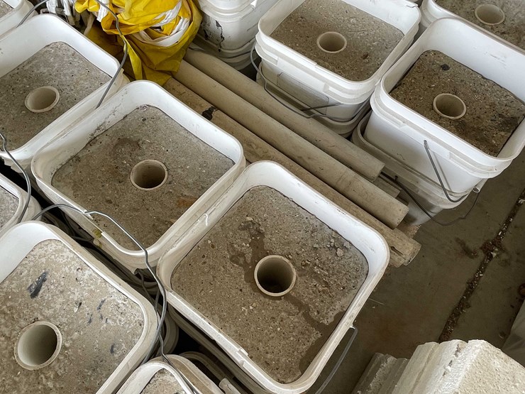 #2787-•-portable-safety-barrier-image-7