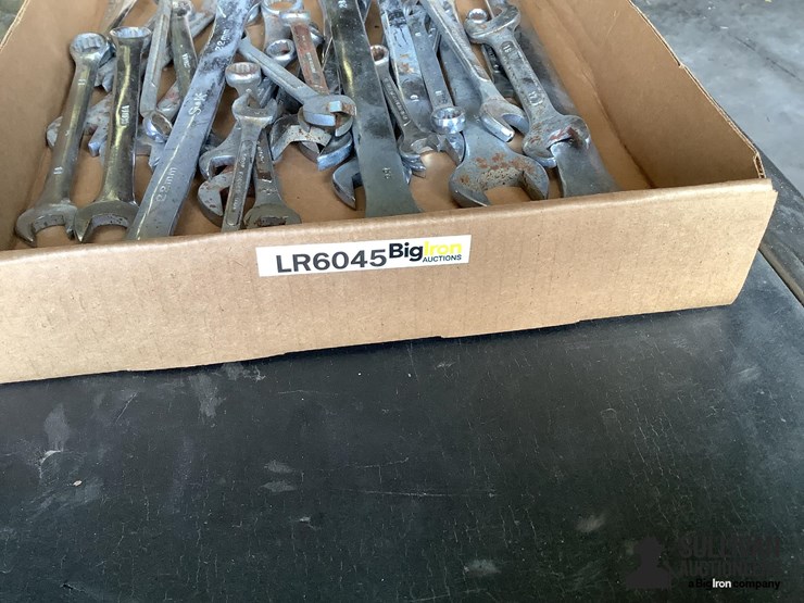 assorted-combination-wrenches-image-5