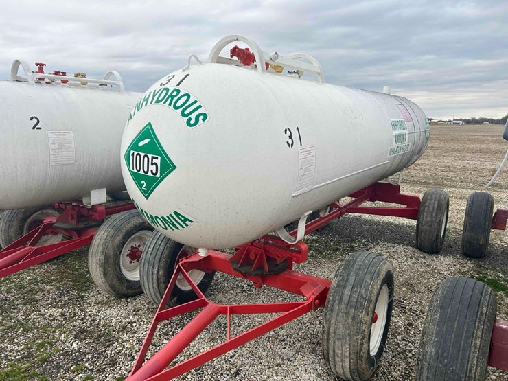 1000-gal.-nh3-tank-on-gear-#31-image-13