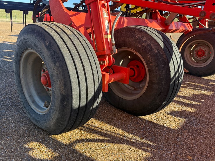#7739-•-2014-kuhn-krause-5635-field-cultivator-image-22