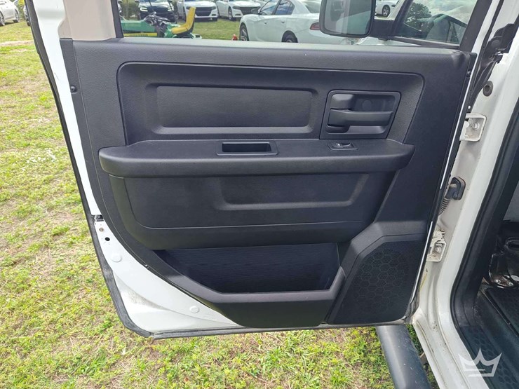 2017-dodge-1500-image-31