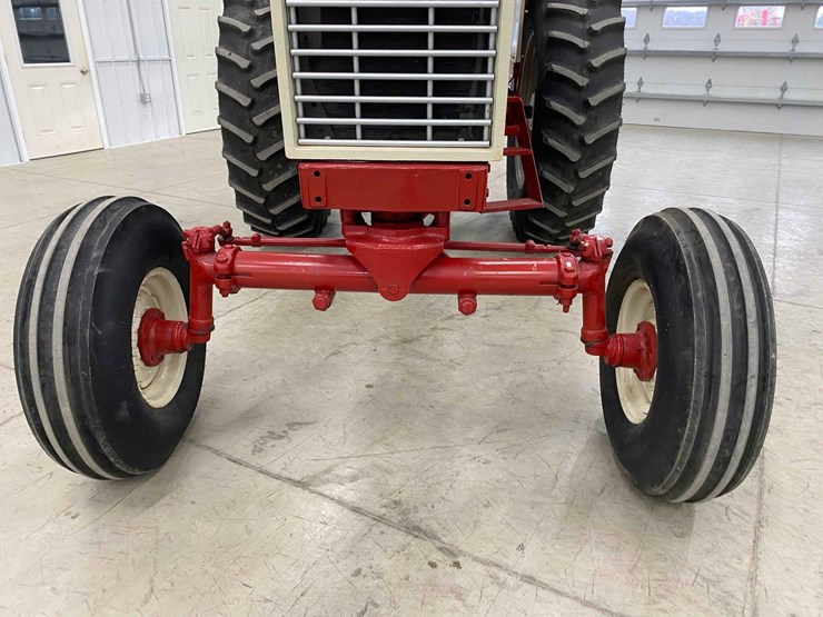 farmall-1206-open-station-restored-image-9