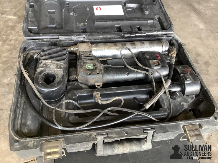 john-deere-grease-gun-image-3