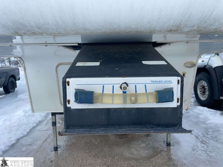 2005-dutchmen-four-winds-image-13