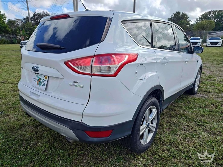 2015-ford-escape-image-4