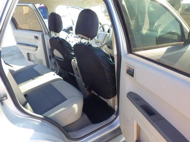 2008-ford-escape-image-8