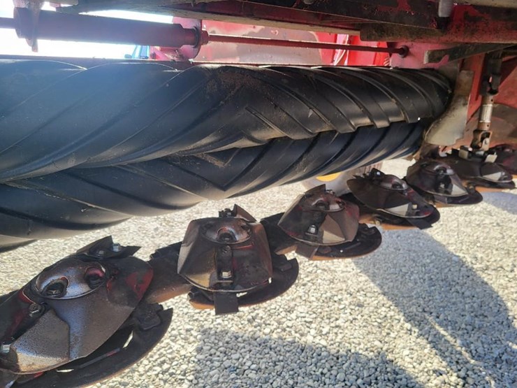 2011-new-holland-h7450-image-50