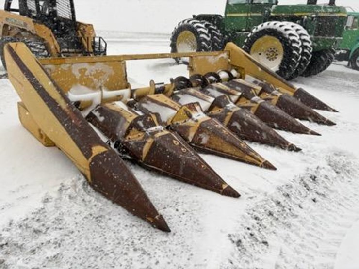 new-holland-974-image-1