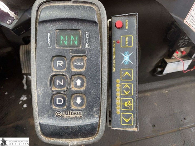 2009-international-durastar-4400-image-27