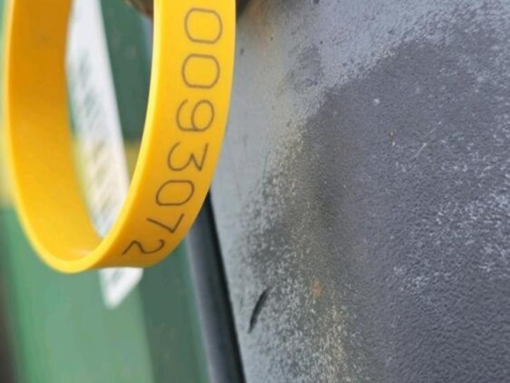 2000-john-deere-7610-image-33